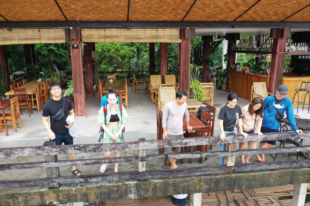 Ning Ning Guesthouse Muang Ngoi Exterior photo