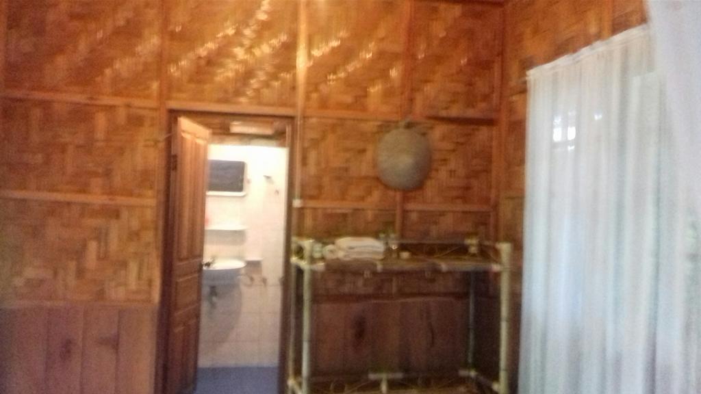 Ning Ning Guesthouse Muang Ngoi Exterior photo
